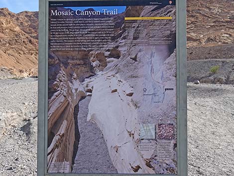 Mosaic Canyon Road