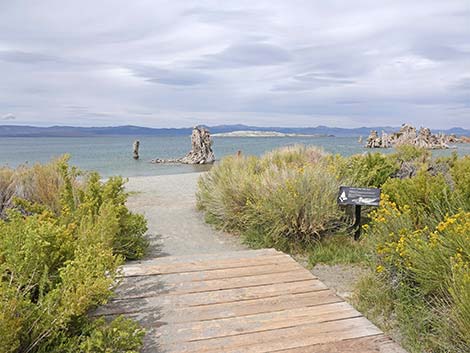 South Tufa Towers Trail