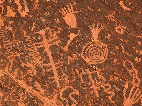 atlatl rock petroglyph