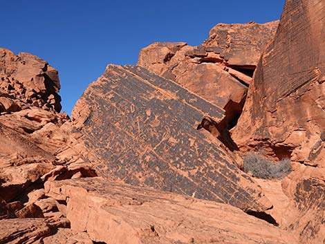 atlatl rock petroglyph