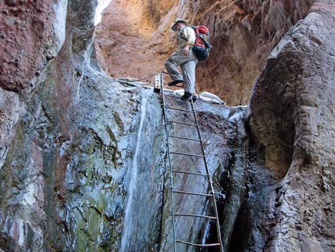 How to Hike to Arizona Hot Springs Near Las Vegas » Local Adventurer