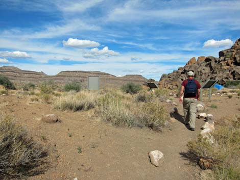 Mid Hills to Hole-in-the-Wall Trail