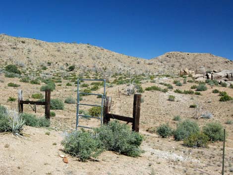 Mid Hills to Hole-in-the-Wall Trail